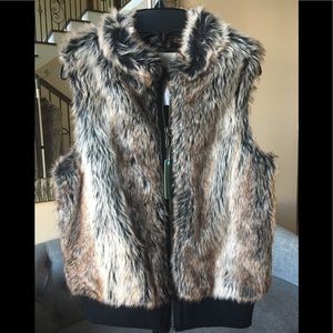 ✨NEW✨ Girls Faux Fur Vest